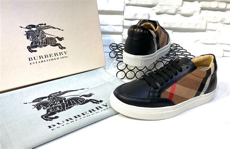 burberry ayakkabi|Burberry Ayakkabı Fiyatları ve Modelleri .